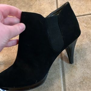 Gorgeous Bandolini booties